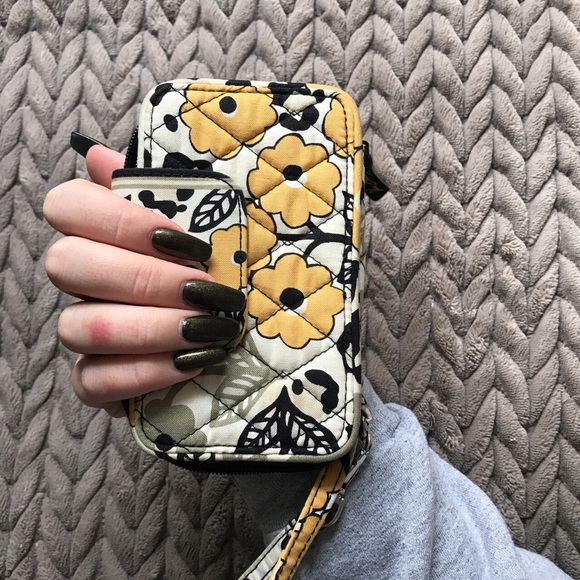 Vera Bradley wristlet/wallet ✨ - Picture 4 of 4